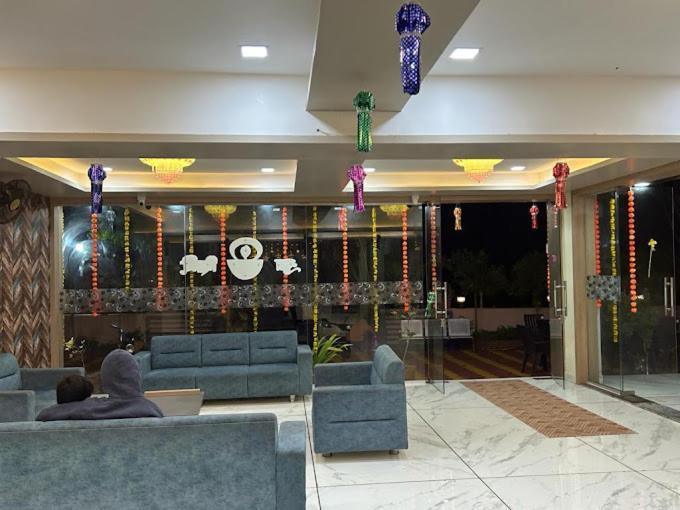 Swapnapurti Lodge, Akkalkot Akalkot Eksteriør bilde